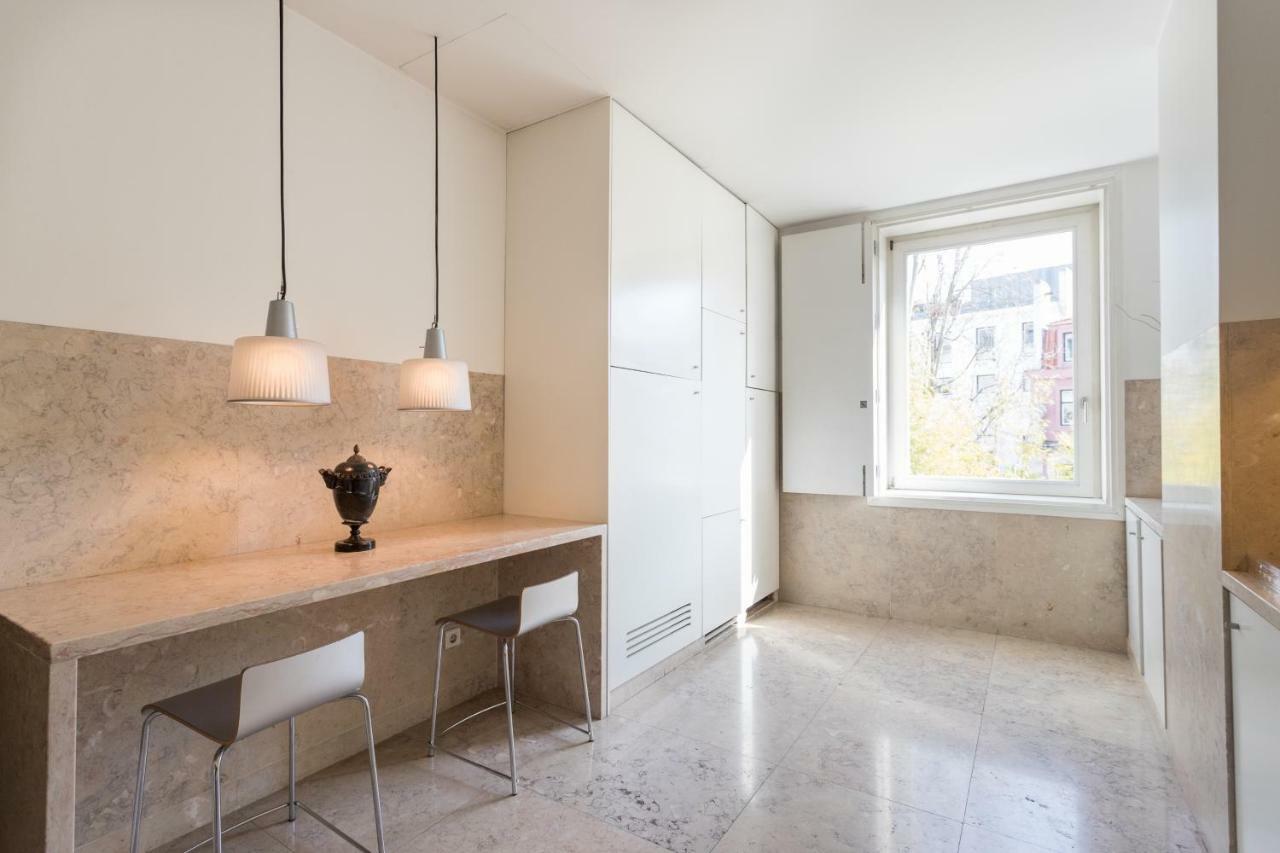 Flh Chiado Design Flat Apartment Lisbon Bagian luar foto
