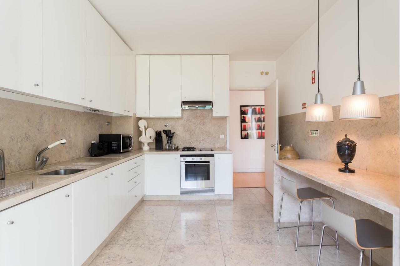 Flh Chiado Design Flat Apartment Lisbon Bagian luar foto