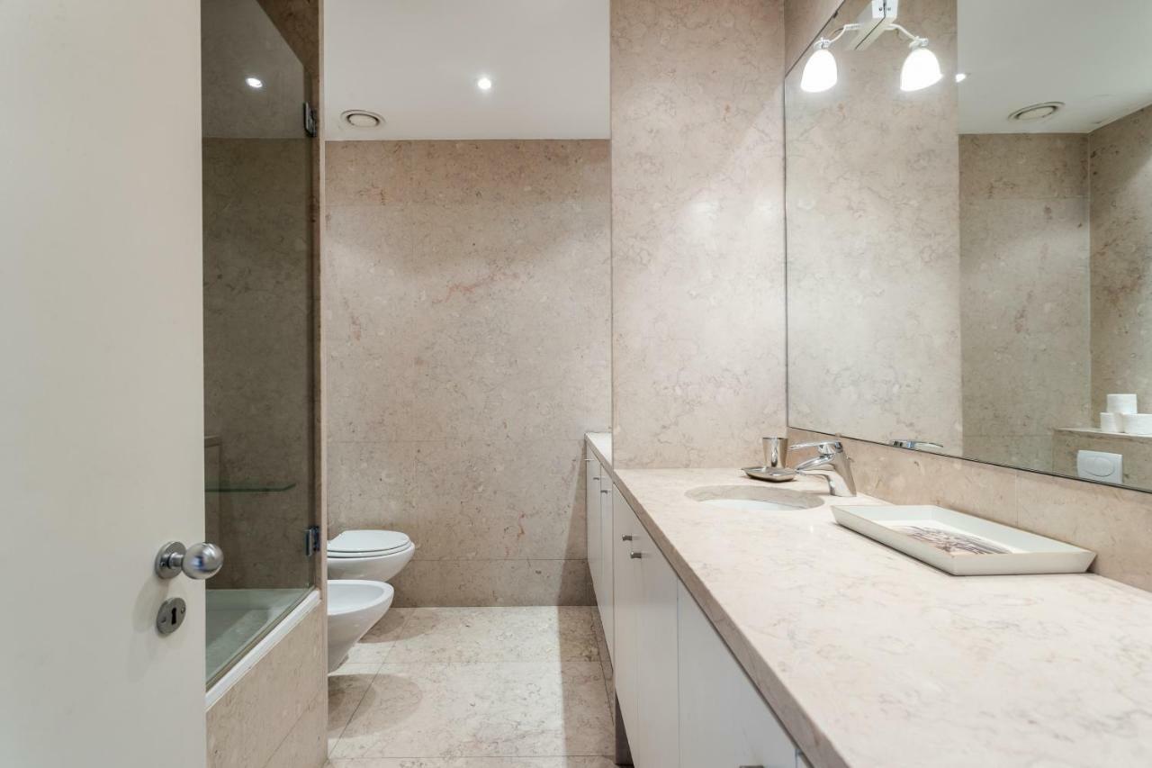 Flh Chiado Design Flat Apartment Lisbon Bagian luar foto